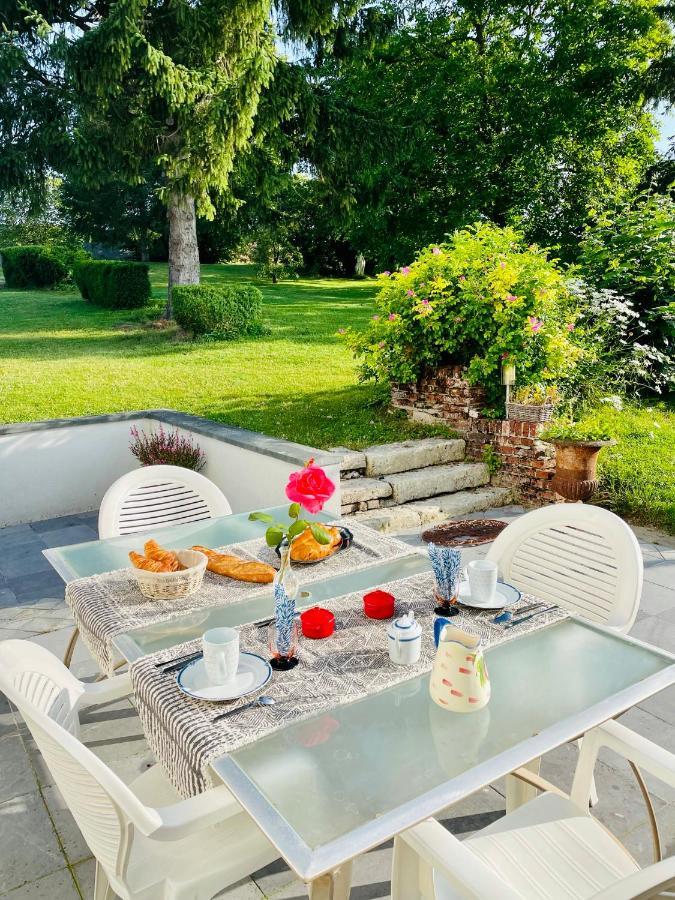 Bed and Breakfast Le Logis D'Anne-Sophie Chuignolles Esterno foto